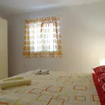 公寓 By The Sea Zaklopatica, - 12452 *