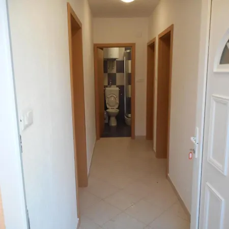 By The Sea Zaklopatica, - 12452 * Lastovo